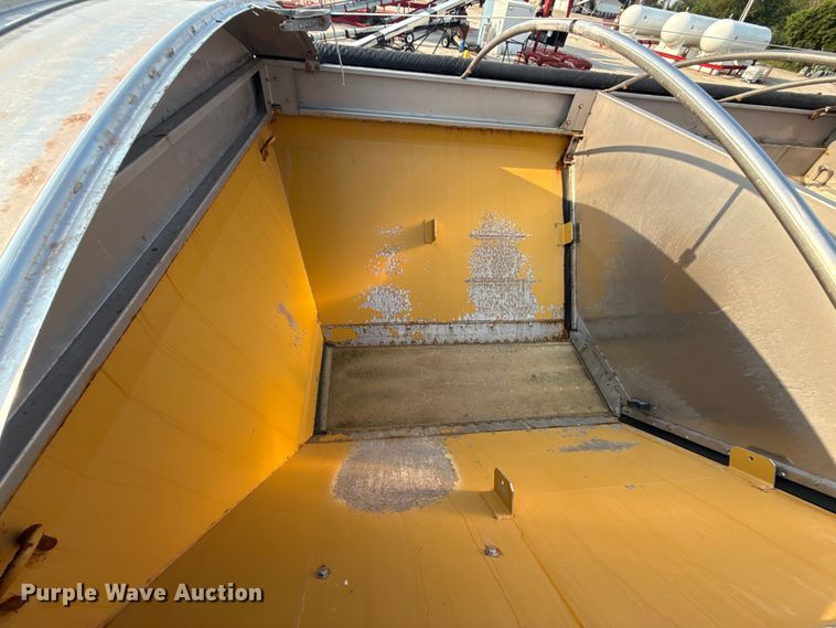 image for item ED4444 2016 AGCO Terragator 8400B spreader