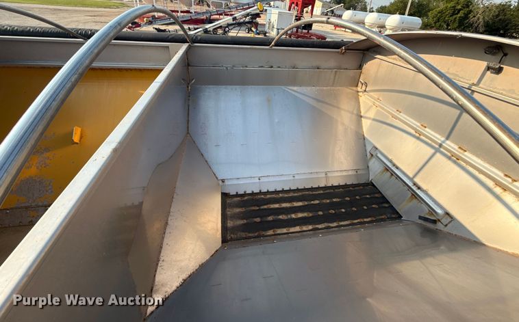 image for item ED4444 2016 AGCO Terragator 8400B spreader