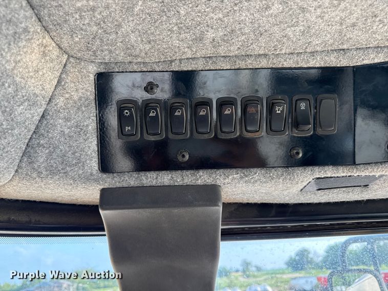 image for item ED4444 2016 AGCO Terragator 8400B spreader