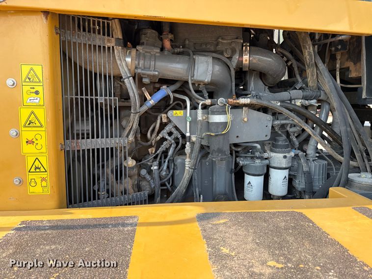 image for item ED4444 2016 AGCO Terragator 8400B spreader