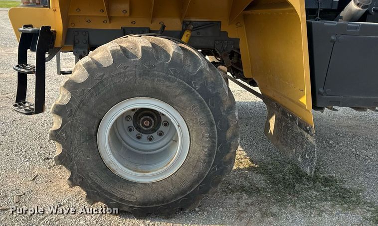 image for item ED4444 2016 AGCO Terragator 8400B spreader