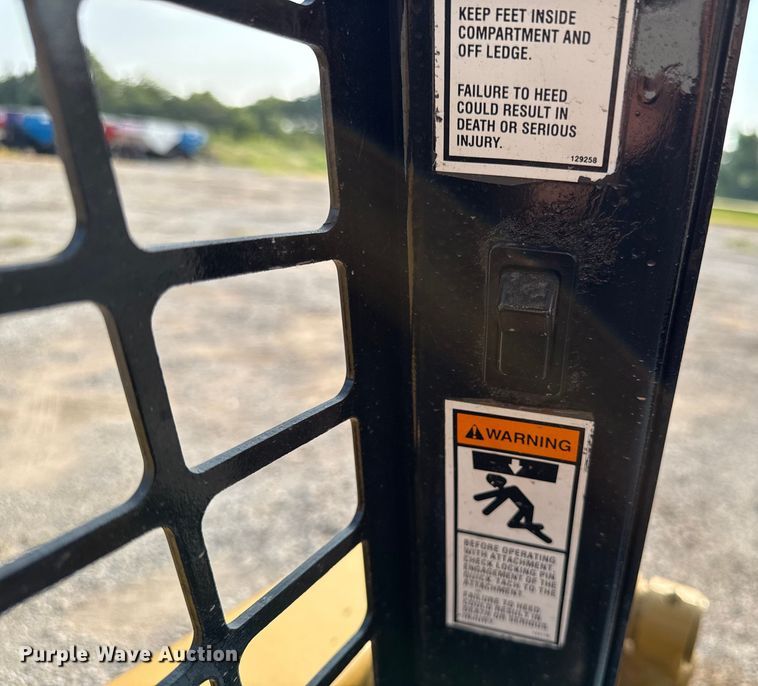 image for item ED4445 Gehl 4634 DXT skid steer loader