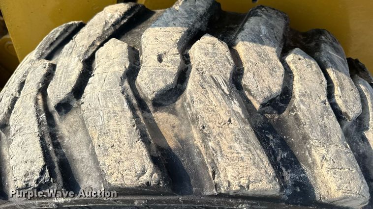 image for item ED4445 Gehl 4634 DXT skid steer loader