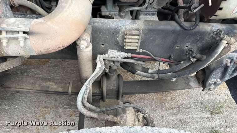 image for item ED4447 1999 Freightliner feed delivery truck