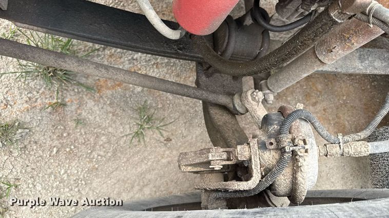 image for item ED4447 1999 Freightliner feed delivery truck