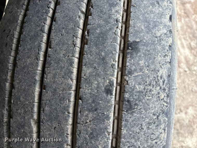 image for item ED4447 1999 Freightliner feed delivery truck