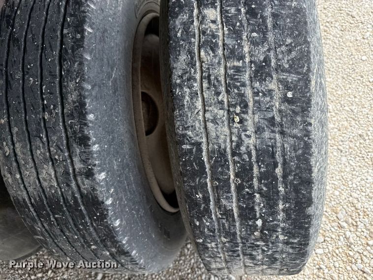 image for item ED4447 1999 Freightliner feed delivery truck