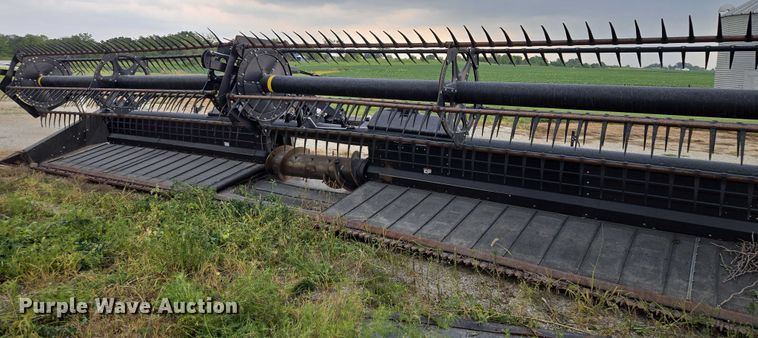 image for item EF1956 2011 MacDon FD70 flex draper head