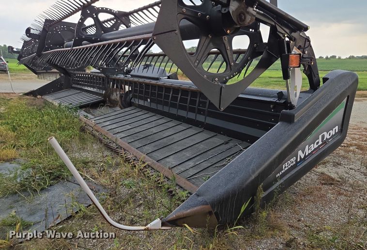 image for item EF1956 2011 MacDon FD70 flex draper head