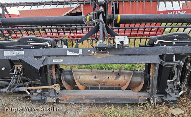 image for item EF1956 2011 MacDon FD70 flex draper head