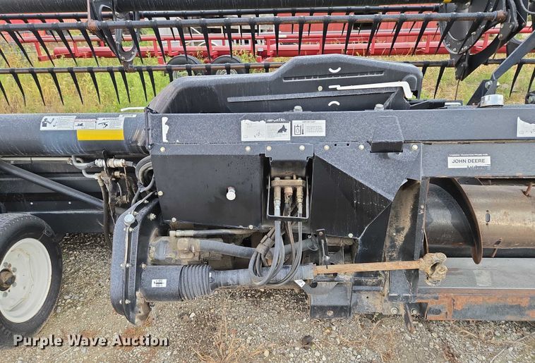 image for item EF1956 2011 MacDon FD70 flex draper head