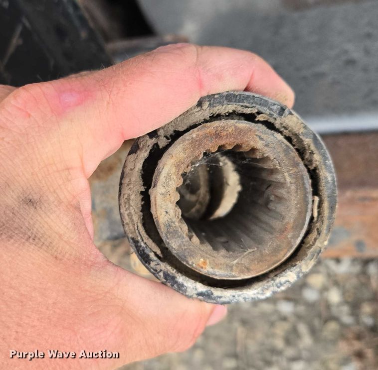 image for item EF1956 2011 MacDon FD70 flex draper head