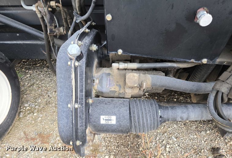 image for item EF1956 2011 MacDon FD70 flex draper head