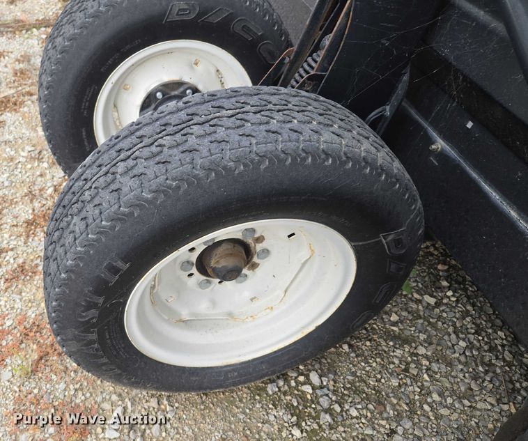 image for item EF1956 2011 MacDon FD70 flex draper head