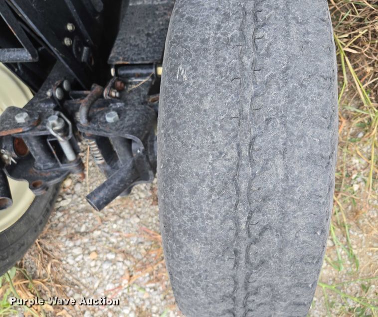 image for item EF1956 2011 MacDon FD70 flex draper head