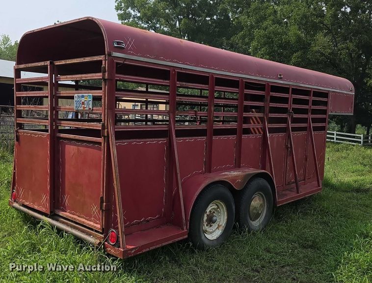 image for item EF3683 1984 Pondarosa livestock trailer