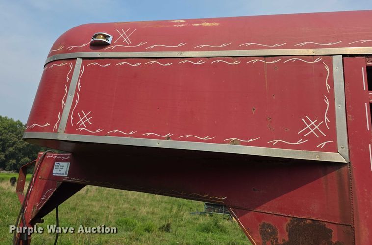 image for item EF3683 1984 Pondarosa livestock trailer