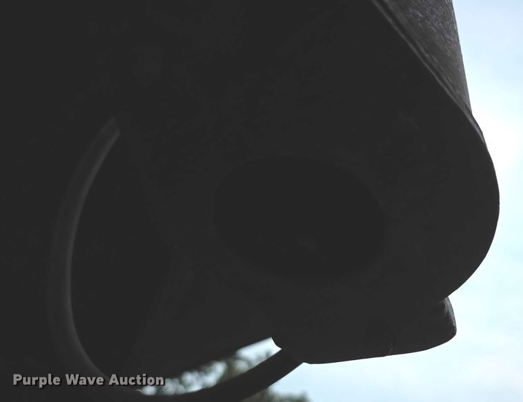 image for item EF3683 1984 Pondarosa livestock trailer