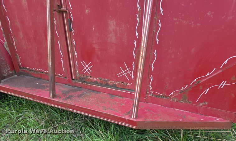 image for item EF3683 1984 Pondarosa livestock trailer