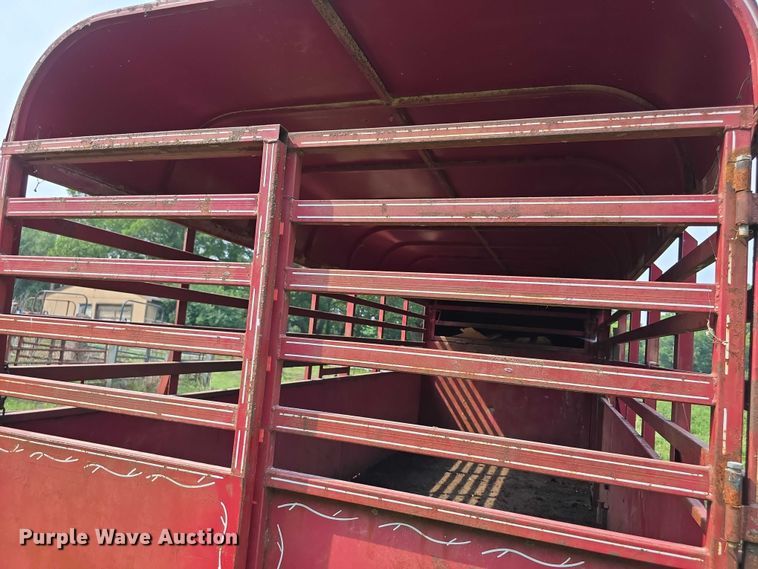 image for item EF3683 1984 Pondarosa livestock trailer