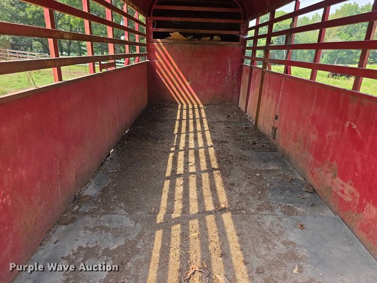 image for item EF3683 1984 Pondarosa livestock trailer