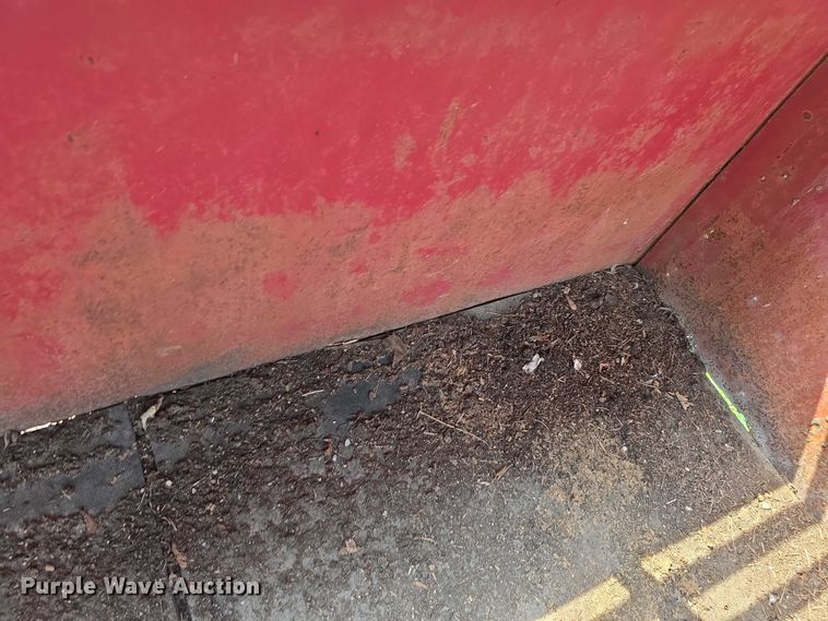 image for item EF3683 1984 Pondarosa livestock trailer