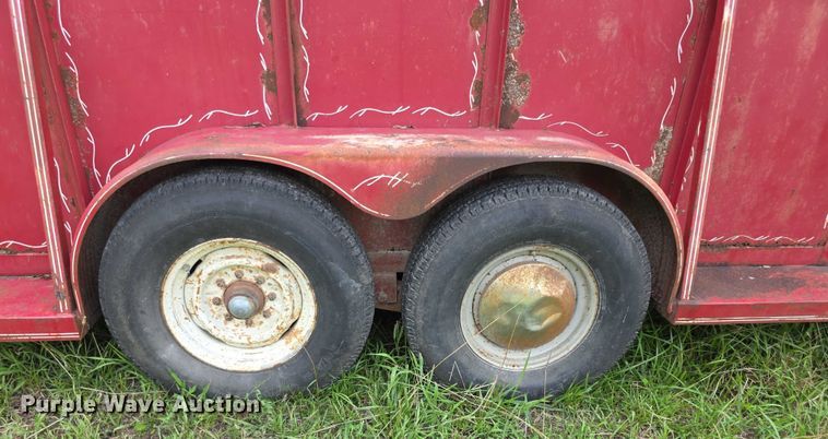 image for item EF3683 1984 Pondarosa livestock trailer