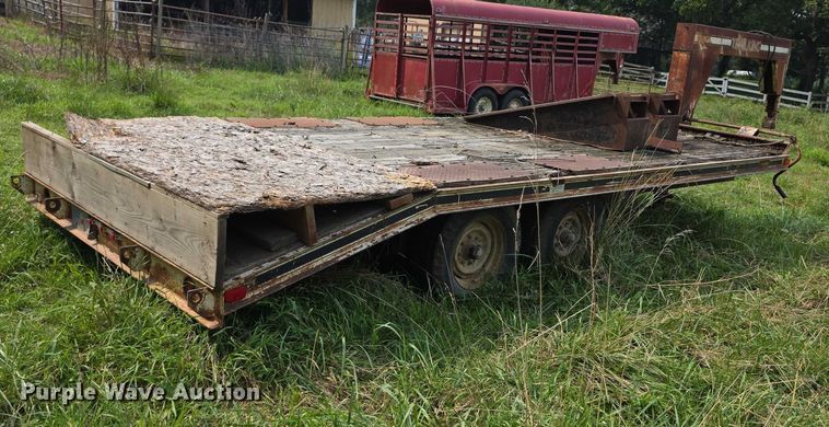 image for item EF3684 1981 Trail King 0651-1800 equipment trailer