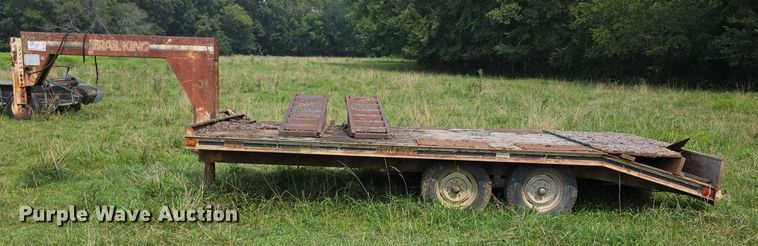 image for item EF3684 1981 Trail King 0651-1800 equipment trailer