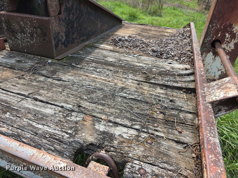 image for item EF3684 1981 Trail King 0651-1800 equipment trailer