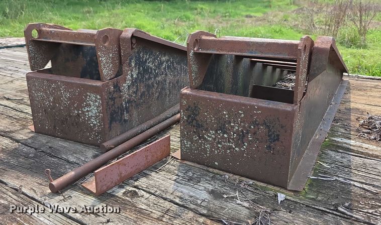 image for item EF3684 1981 Trail King 0651-1800 equipment trailer