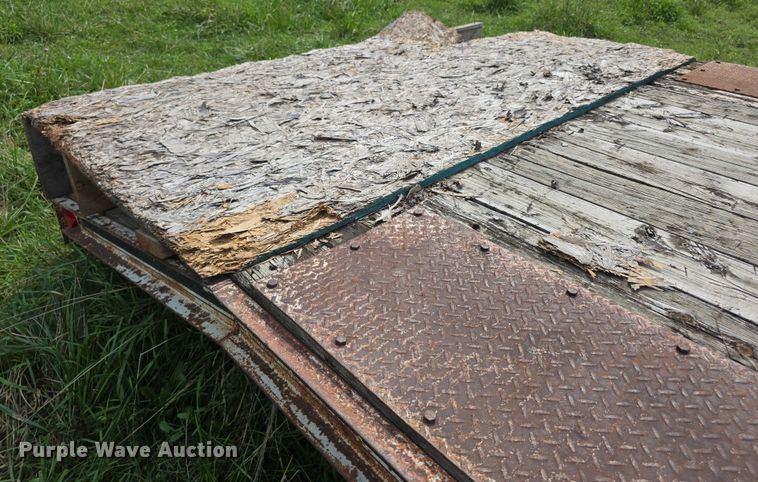 image for item EF3684 1981 Trail King 0651-1800 equipment trailer