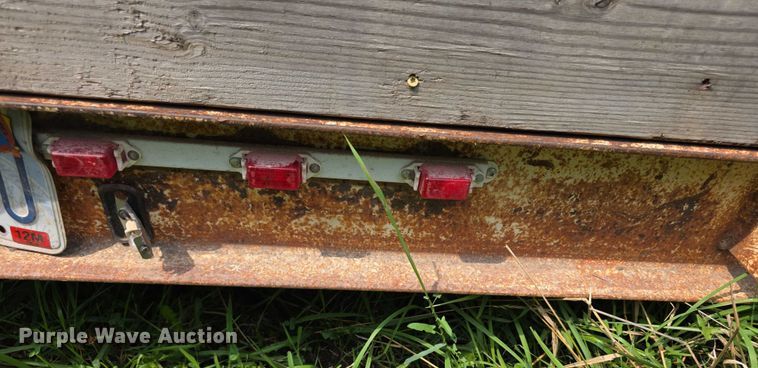 image for item EF3684 1981 Trail King 0651-1800 equipment trailer