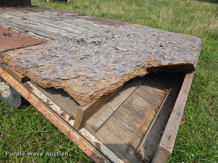 image for item EF3684 1981 Trail King 0651-1800 equipment trailer