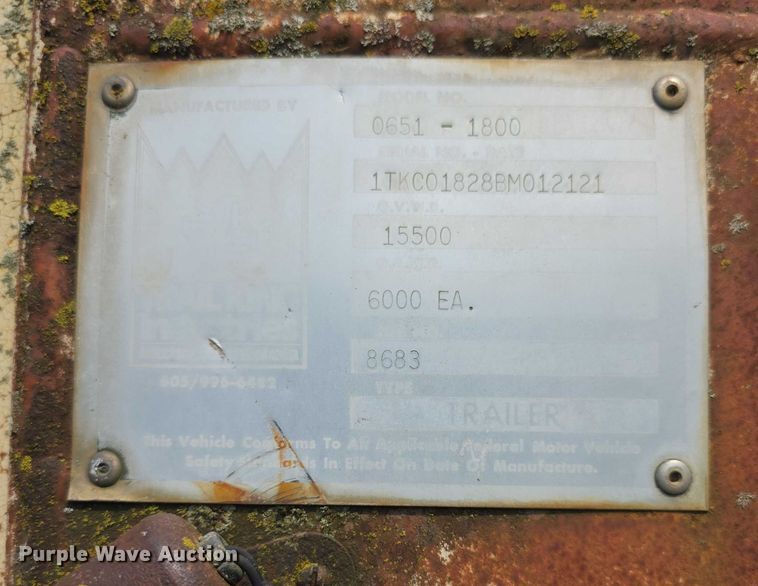 image for item EF3684 1981 Trail King 0651-1800 equipment trailer