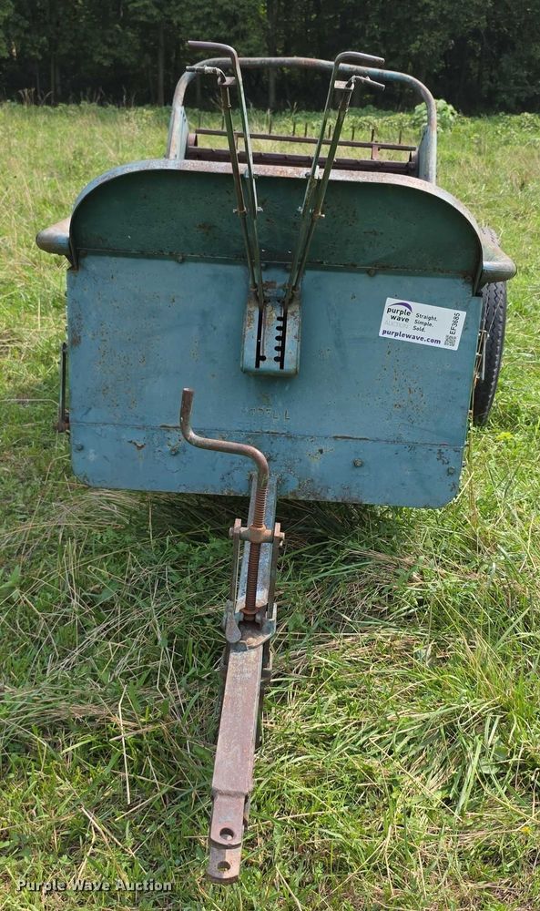 image for item EF3685 John Deere Model L Series 51 manure spreader