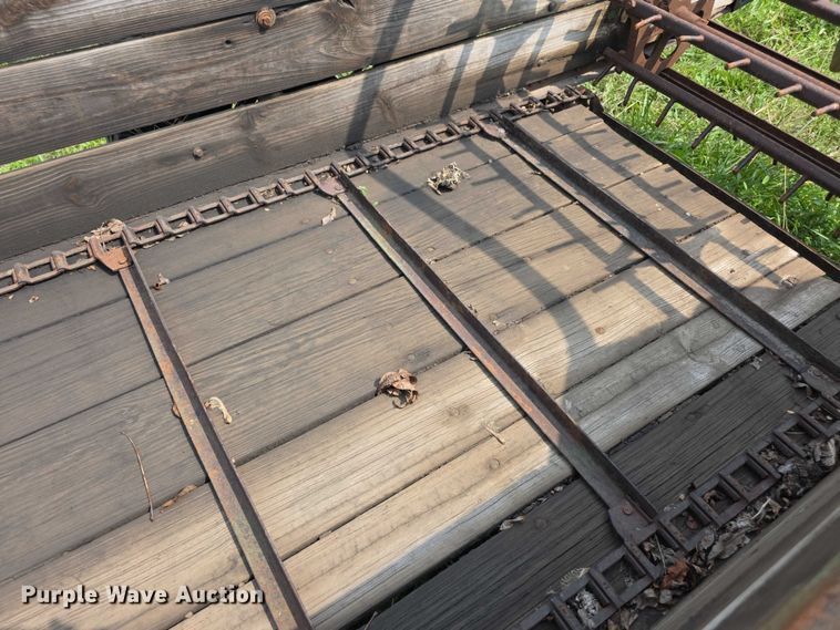 image for item EF3685 John Deere Model L Series 51 manure spreader