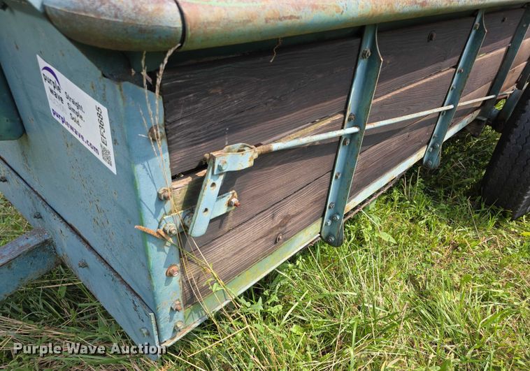 image for item EF3685 John Deere Model L Series 51 manure spreader