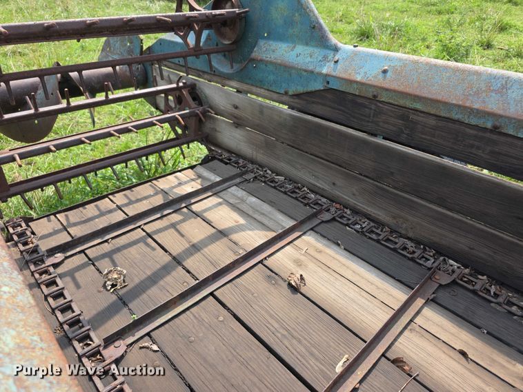 image for item EF3685 John Deere Model L Series 51 manure spreader