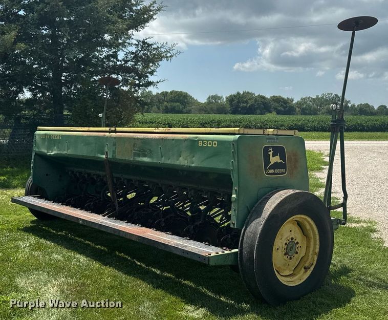 image for item EM2203 John Deere 8300 grain drill