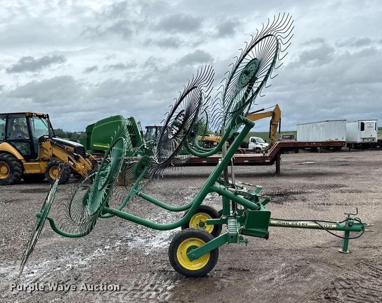 image for item EM2206 John Deere 702 hay rake