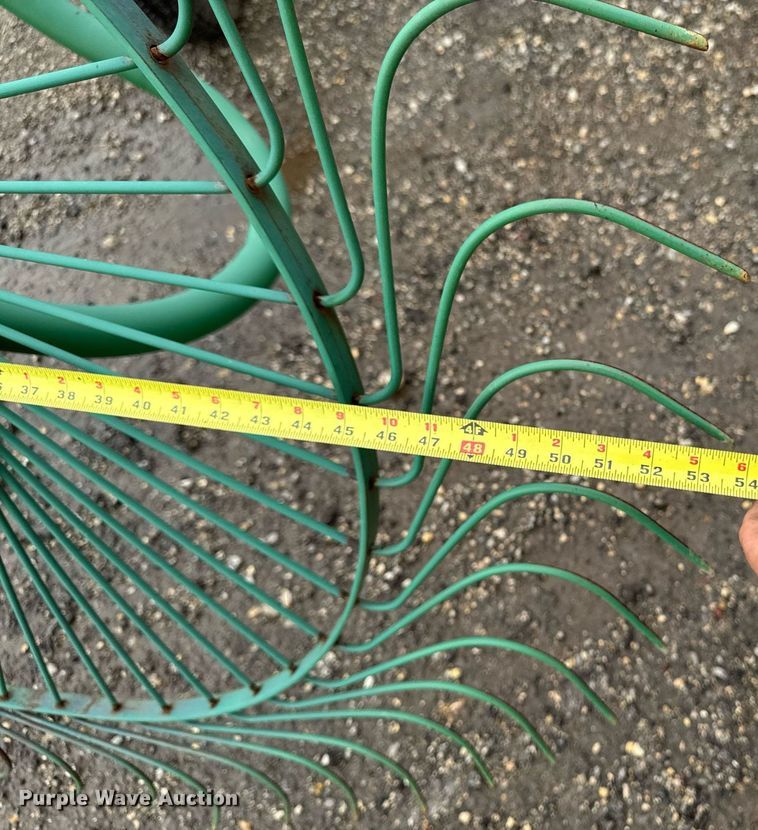 image for item EM2206 John Deere 702 hay rake