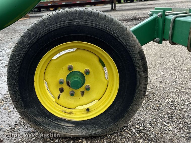 image for item EM2206 John Deere 702 hay rake