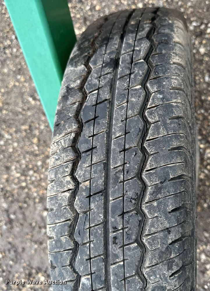 image for item EM2206 John Deere 702 hay rake