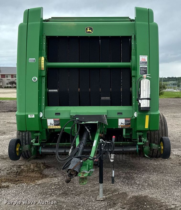 image for item EM2212 John Deere 569 Premium round baler