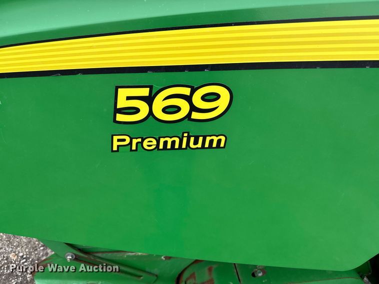 image for item EM2212 John Deere 569 Premium round baler