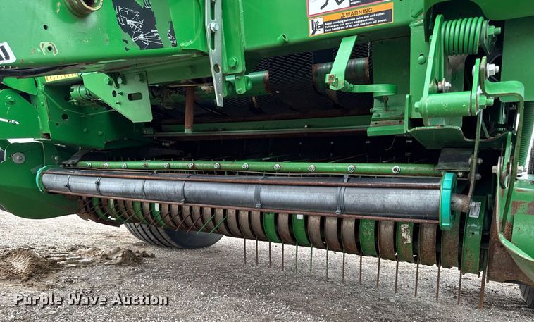 image for item EM2212 John Deere 569 Premium round baler