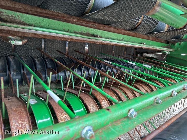 image for item EM2212 John Deere 569 Premium round baler