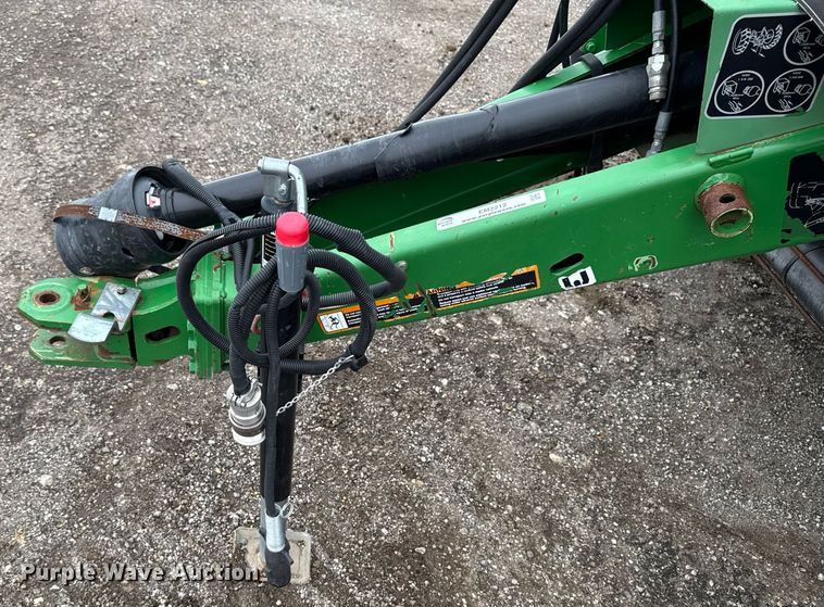 image for item EM2212 John Deere 569 Premium round baler