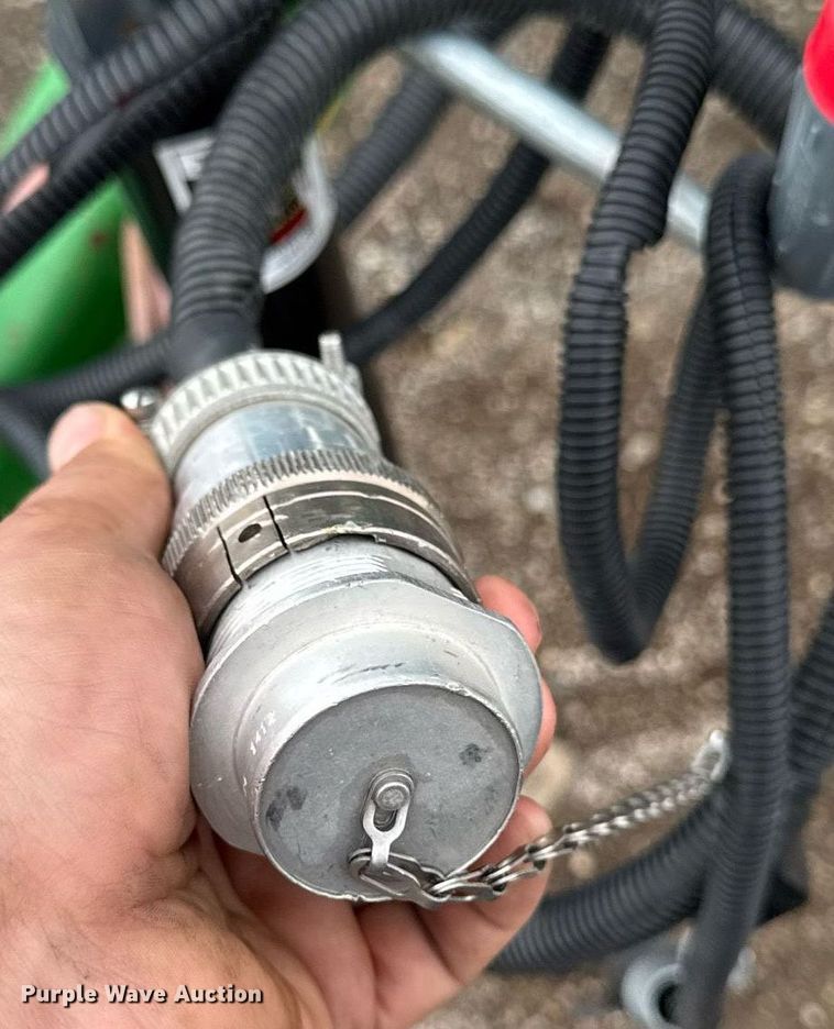 image for item EM2212 John Deere 569 Premium round baler